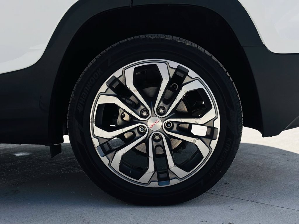 Used 2021 GMC Terrain SLT w/ Infotainment Package II AWD/4WD image 27