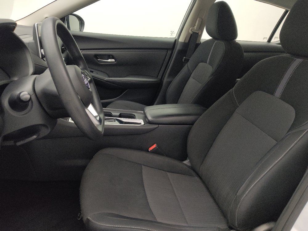 Used 2025 Nissan Sentra SV FWD image 17