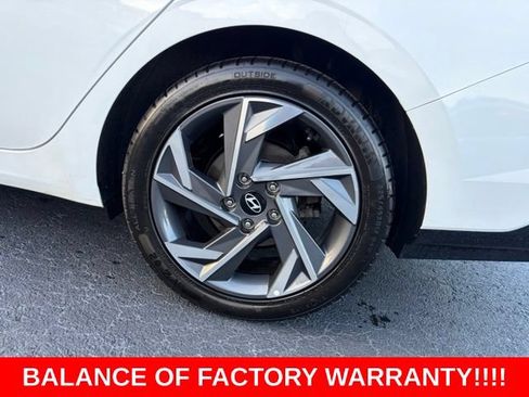 Used 2024 Hyundai Elantra Limited FWD image 10