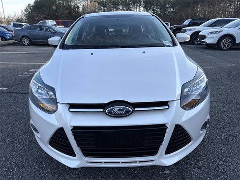 Used 2014 Ford Focus Titanium image 2