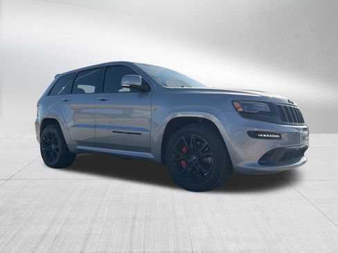 Used 2016 Jeep Grand Cherokee SRT AWD/4WD image 4