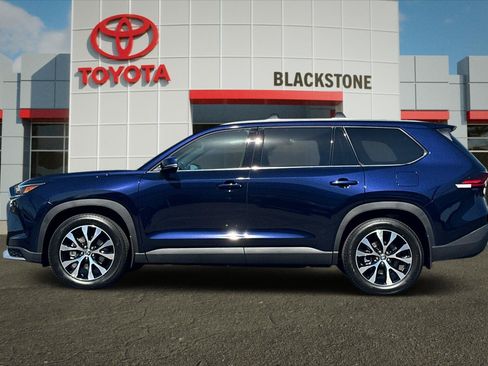 Certified 2026 Toyota Grand Highlander AWD Hybrid image 6