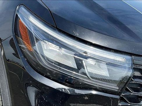 Certified 2025 Ford Explorer ST-Line w/ ST-Line Street Pack AWD/4WD image 23