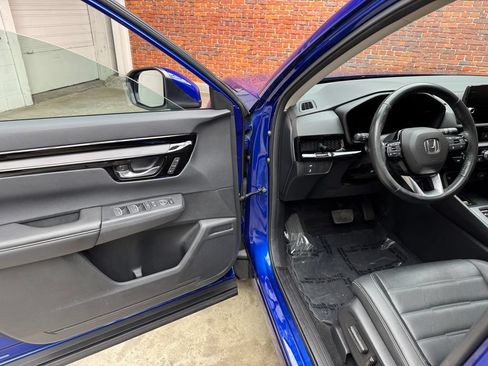 Used 2025 Honda CR-V EX-L image 9