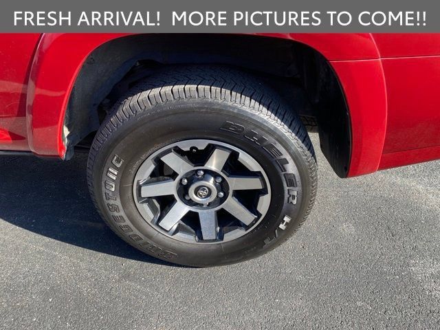 Used 2022 Toyota 4Runner TRD Off-Road Premium w/ Moonroof Package AWD/4WD image 7