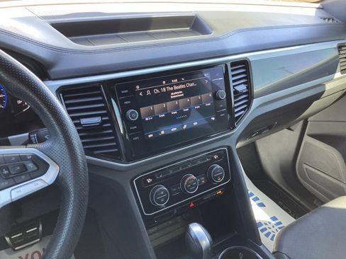 Used 2021 Volkswagen Atlas Cross Sport SEL R-Line image 23