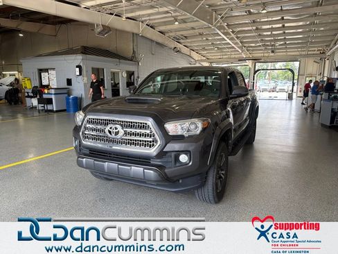 Used 2016 Toyota Tacoma TRD Sport w/ Towing Package AWD/4WD image 1