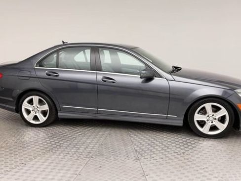 Used 2011 Mercedes-Benz C 300 4MATIC Sedan image 9