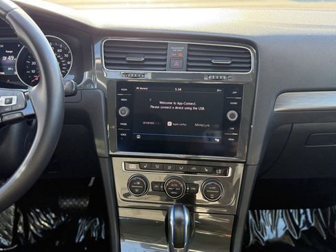 Used 2019 Volkswagen e-Golf SE w/ Driver Assistance Package image 10