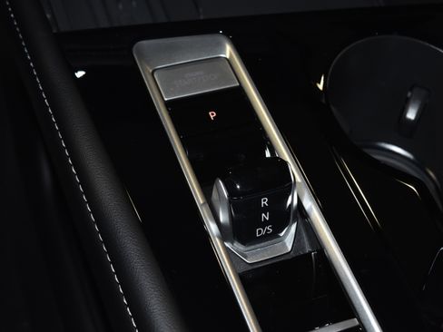 New 2026 Volkswagen Atlas Cross Sport SE image 11