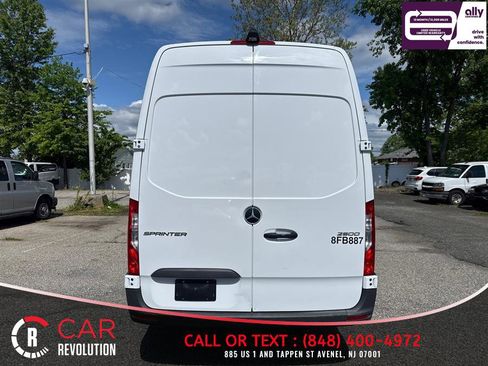 Used 2025 Mercedes-Benz Sprinter 2500 image 5