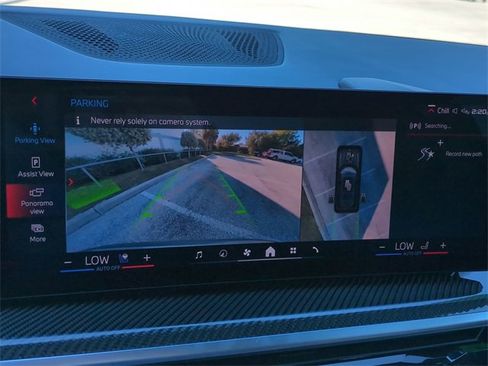 Used 2026 BMW X7 M60i image 21