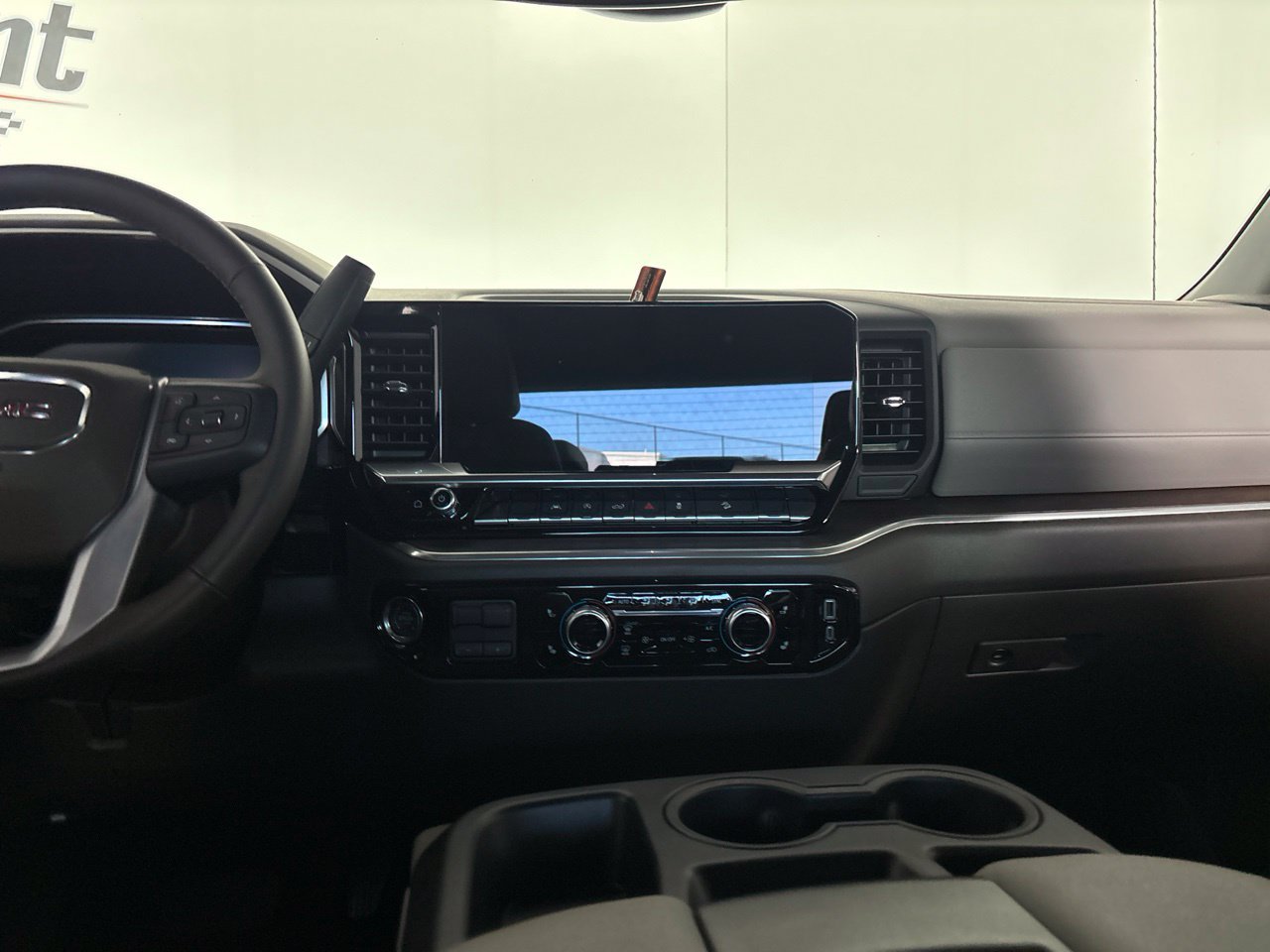 Used 2026 GMC Sierra 1500 SLT w/ X31 Off-Road Package AWD/4WD image 19