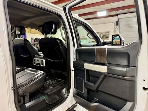 Used 2020 Ford F250 Lariat w/ Lariat Value Package AWD/4WD image 16