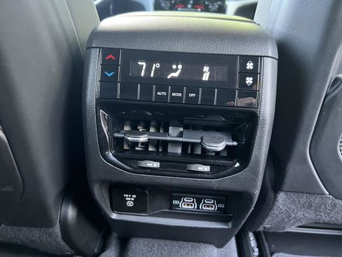 Used 2022 Jeep Grand Cherokee L Laredo w/ Luxury Tech Group I image 24