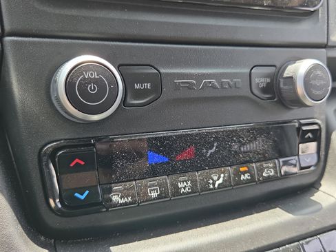 Used 2023 RAM ProMaster 2500 w/ Interior LED Lighting Group FWD image 22