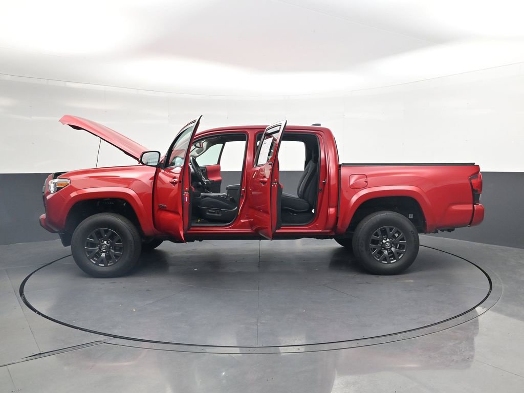 Used 2022 Toyota Tacoma SR5 w/ Technology Package RWD image 43