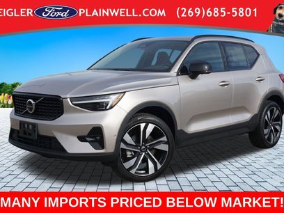 Used 2024 Volvo XC40 B5 Plus w/ Protection Package Premier