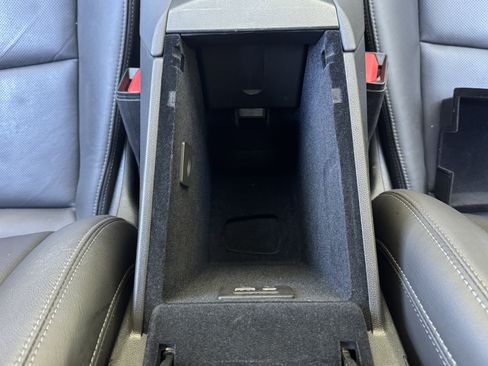 Used 2025 Cadillac XT6 Premium Luxury image 47