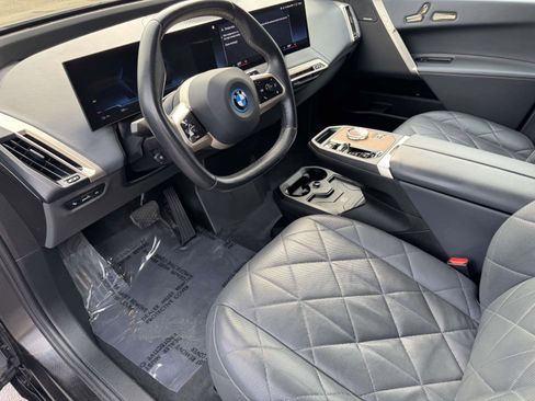 Certified 2023 BMW iX xDrive50 w/ Premium Package image 21