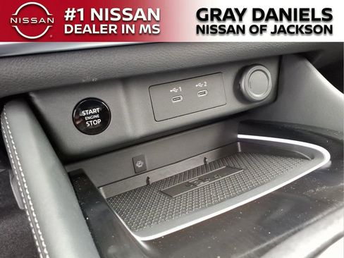 New 2026 Nissan Rogue Platinum AWD/4WD image 19