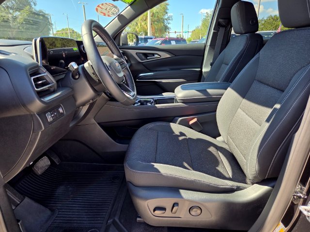 Used 2026 Chevrolet Traverse LT w/ Driver Confidence Package FWD image 13
