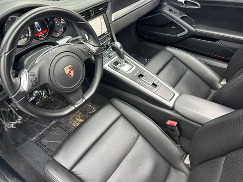 Used 2014 Porsche 911 Turbo image 4