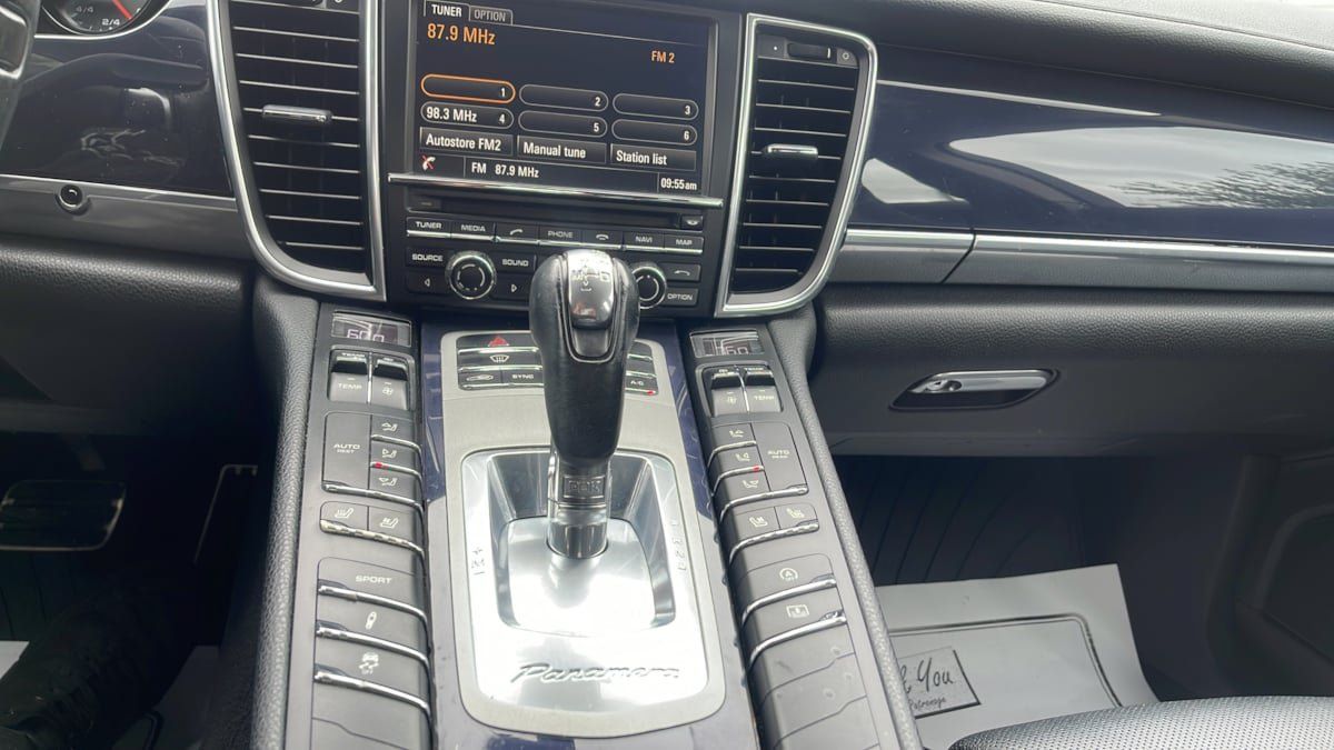 Used 2015 Porsche Panamera 4 AWD/4WD image 11