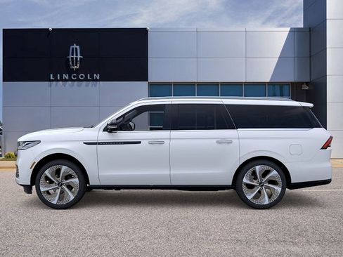 New 2026 Lincoln Navigator L Black Label AWD/4WD image 3