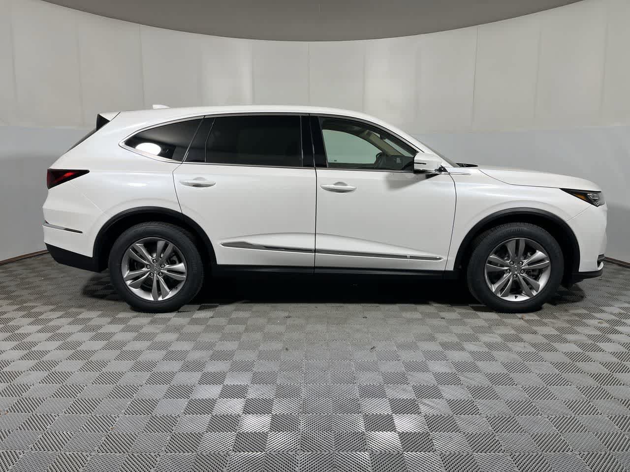 Used 2026 Acura MDX SH-AWD image 9