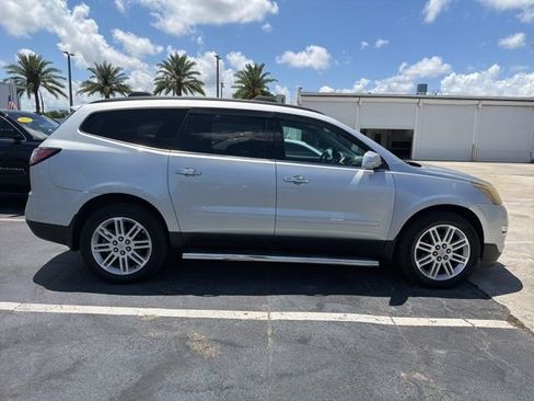 Used 2015 Chevrolet Traverse LT w/ Style and Technology Package FWD image 7