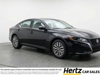 Used 2025 Nissan Altima 2.5 SV video 1