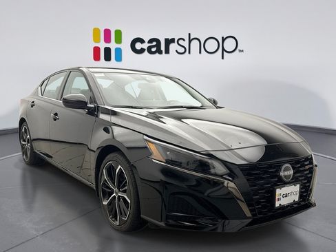 Used 2025 Nissan Altima 2.5 SR w/ SR Premium Package FWD image 7