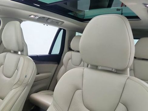 Used 2021 Volvo XC90 T6 Inscription w/ Climate Package image 38