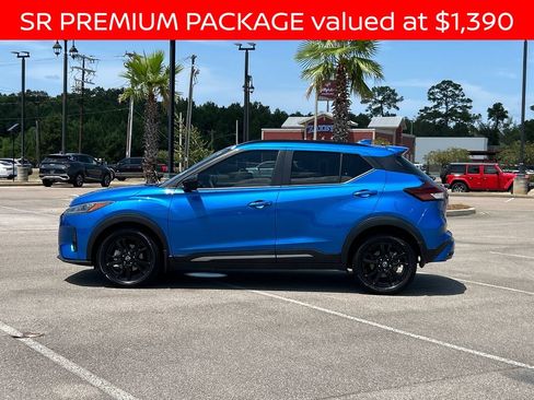 Used 2024 Nissan Kicks SR w/ SR Premium Package FWD image 2