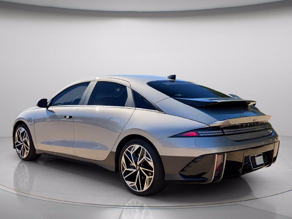 Used 2024 Hyundai Ioniq 6 SEL AWD/4WD image 6