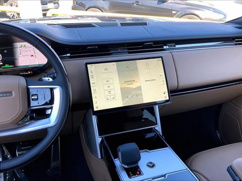 New 2026 Land Rover Range Rover SE image 8