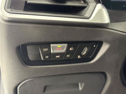 Used 2019 BMW 330i xDrive Sedan w/ Convenience Package AWD/4WD image 16