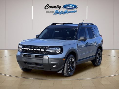 New 2025 Ford Bronco Sport Outer Banks w/ Outer Banks Tech Package+ image 2