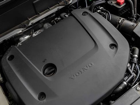 Used 2024 Volvo XC90 B6 Plus image 29