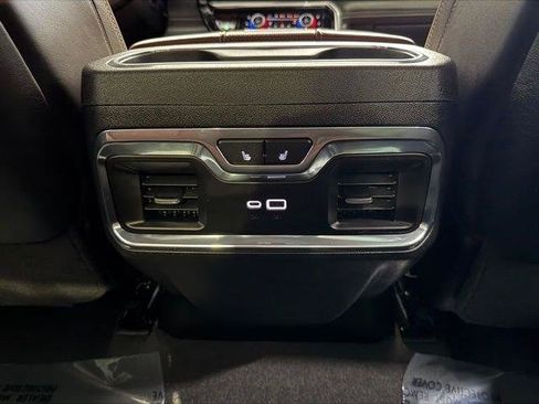 Used 2024 GMC Sierra 2500 Denali Ultimate AWD/4WD image 16