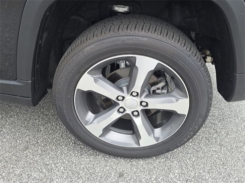 New 2025 Jeep Grand Cherokee Limited w/ Luxury Tech Group II image 7