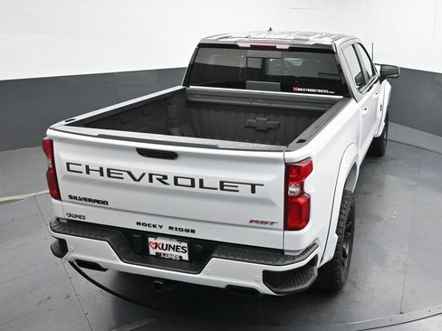 Used 2022 Chevrolet Silverado 1500 RST AWD/4WD image 42