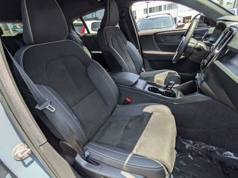 Certified 2023 Volvo C40 P8 Recharge Ultimate w/ Protection Package Premier AWD/4WD image 27