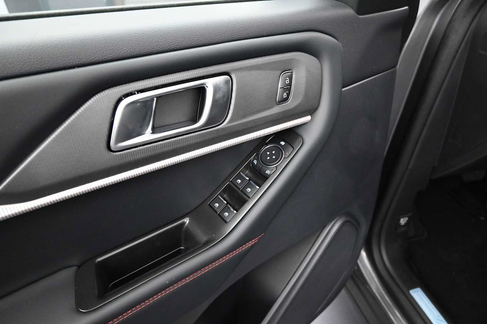 New 2025 Ford Explorer ST-Line AWD/4WD image 80
