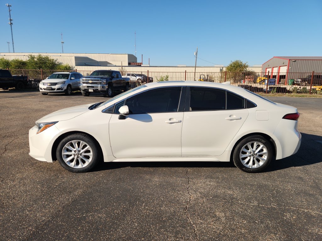 Used 2020 Toyota Corolla XLE w/ Carpet Mat Package (TMS) FWD image 4