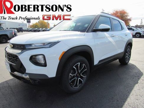 Used 2023 Chevrolet TrailBlazer ACTIV w/ Sun and Liftgate Package image 1