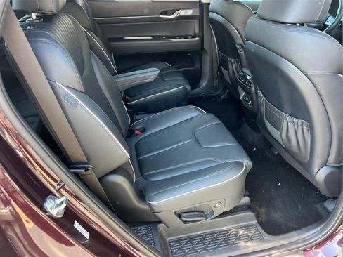 Used 2023 Hyundai Palisade Limited image 16