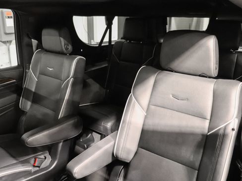 Used 2023 Cadillac Escalade ESV Premium Luxury AWD/4WD image 21