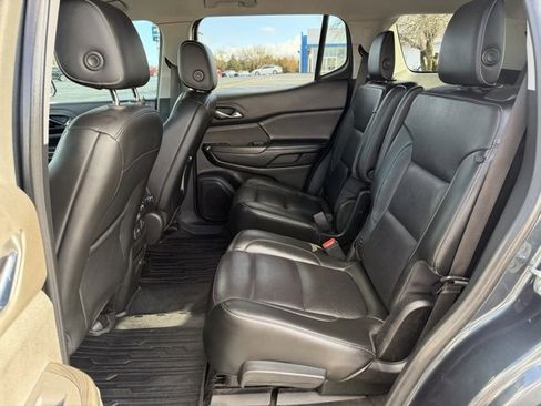 Used 2019 GMC Acadia SLT w/ Black Edition image 15